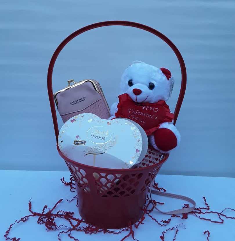 Lindt LINDOR Valentine's White Chocolate
