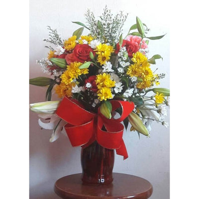 White Daisies, yellow Daisies, White Lilies